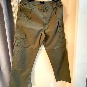 5.11 Tactical Series men's cargo pants size 36/32